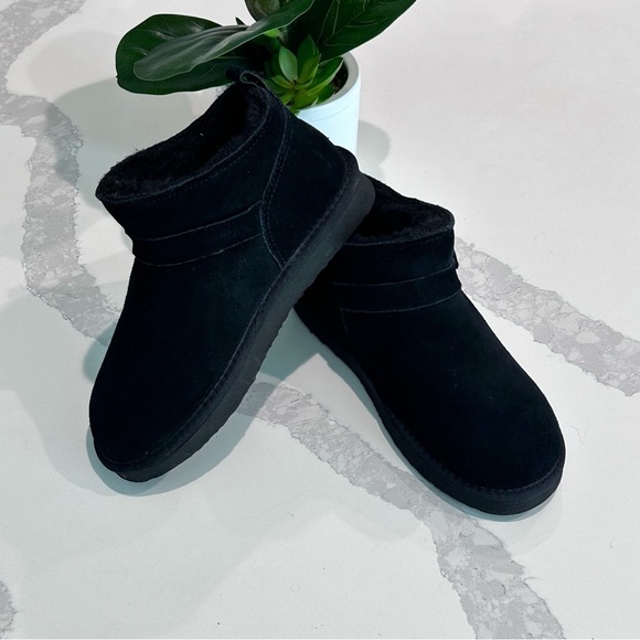 Like new BearPaw booties black ankle fall and winter suede booties size 7.5/8 - Picture 4 of 10
